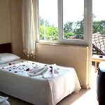 New Golden Gate Hotel
